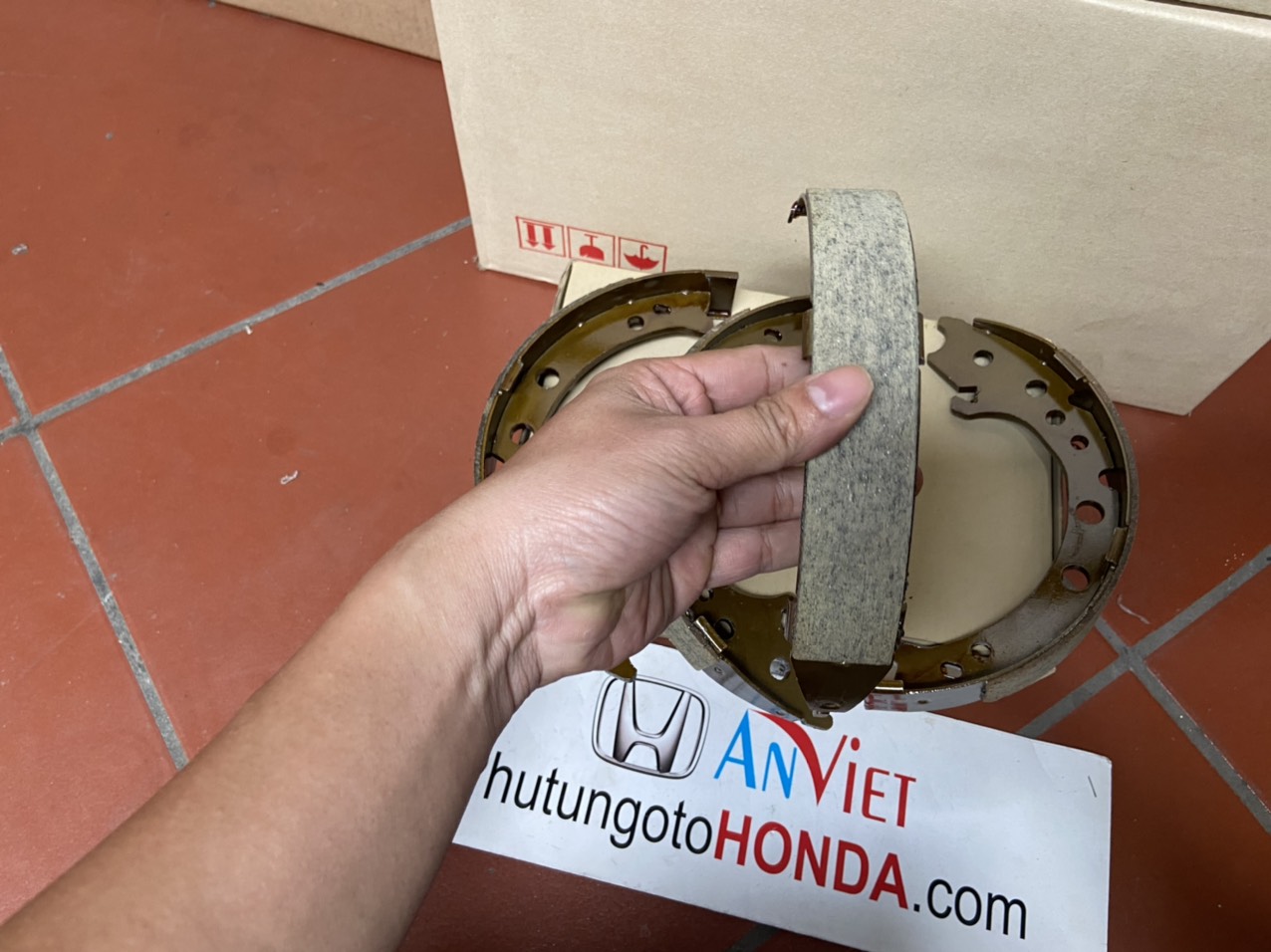 Guốc phanh tay xe Honda CRV 2008-2011